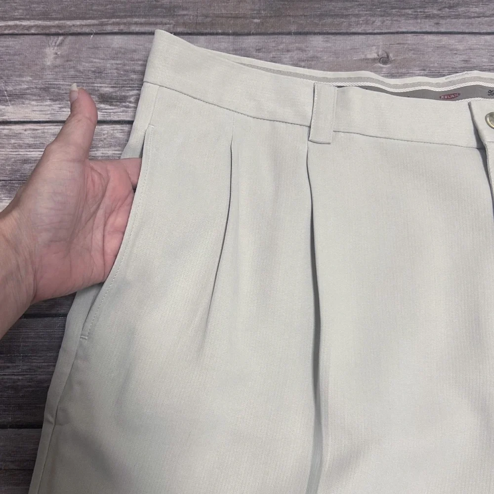 Tommy Bahama Sandpoint Beige Linen Pleated Vertical Stripe Texture Dress Shorts